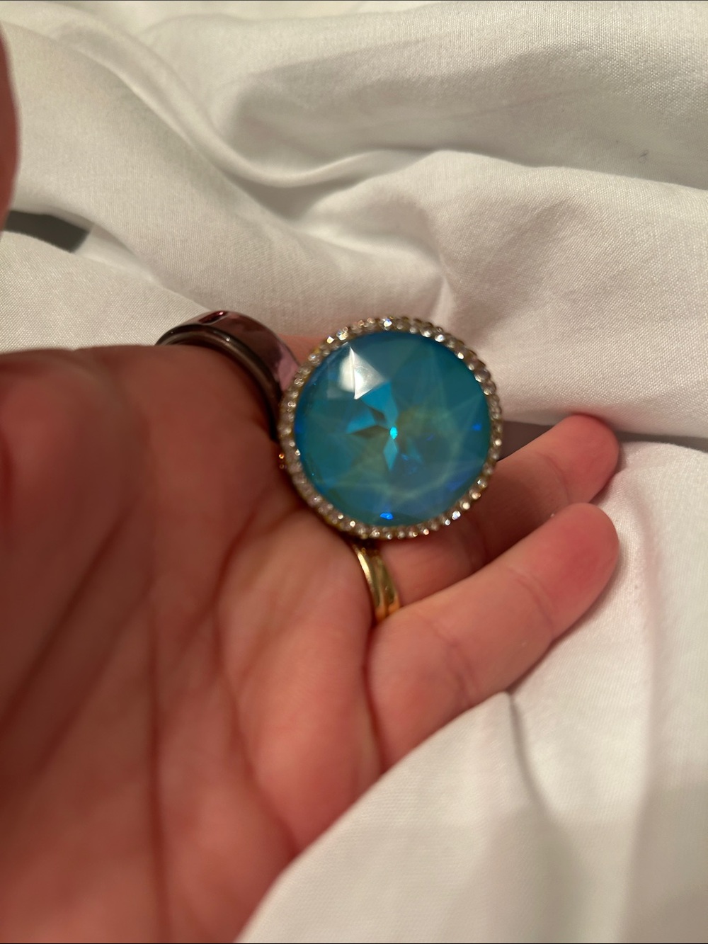 Blue gemstone ring - Picture 2 of 4